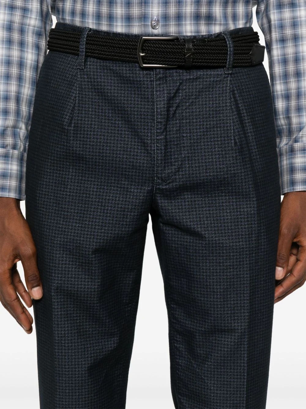 Incotex Herringbone-pattern Tapered Trousers In Black