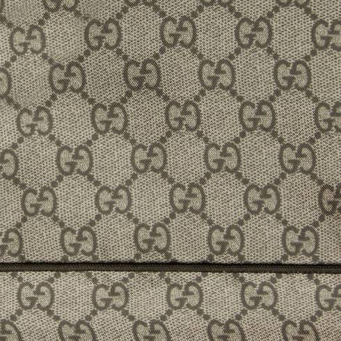 Gucci Seidenshorts Mit Gg Supreme-print In Gray