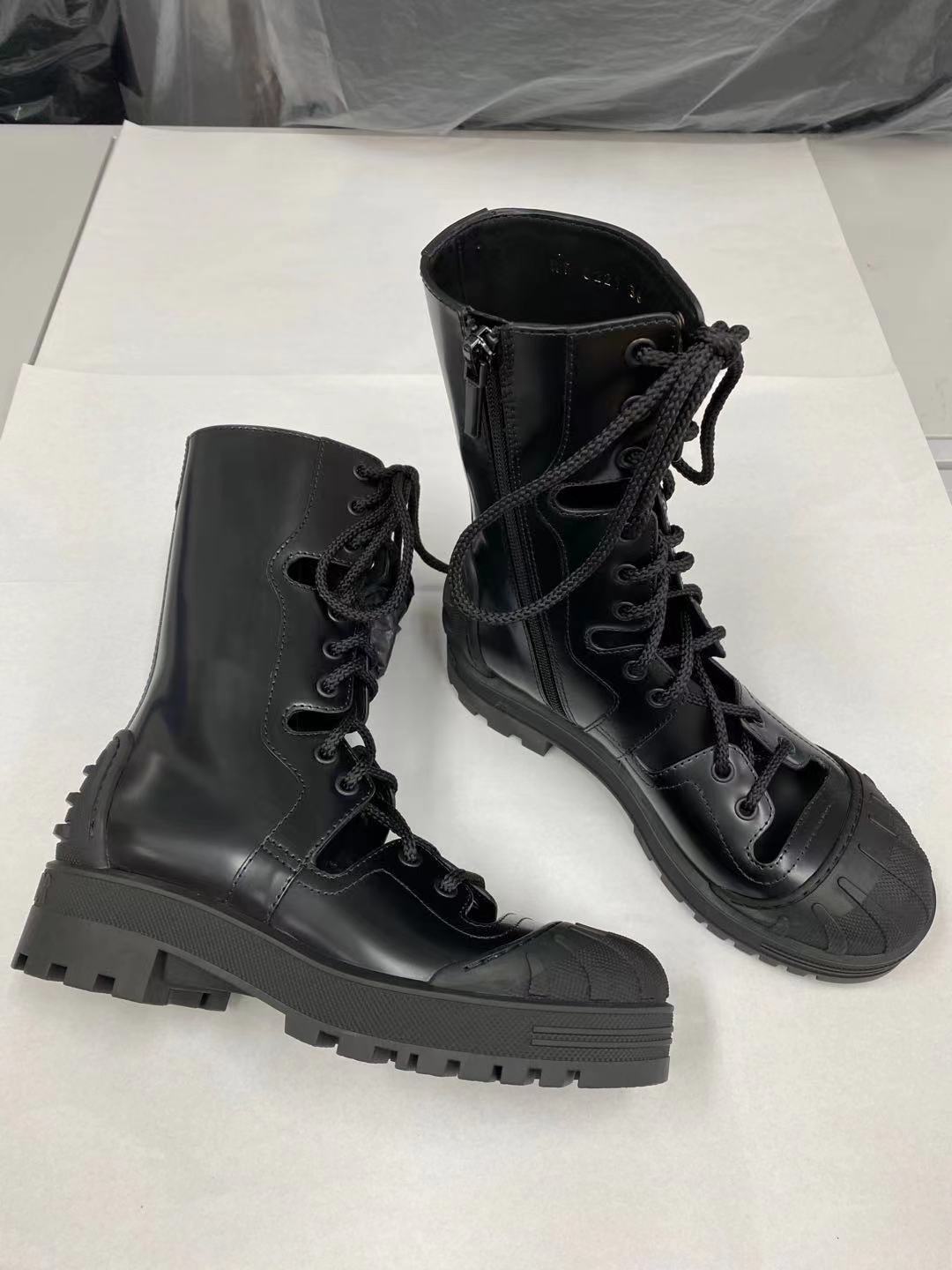 Dior Laced Boots In Black