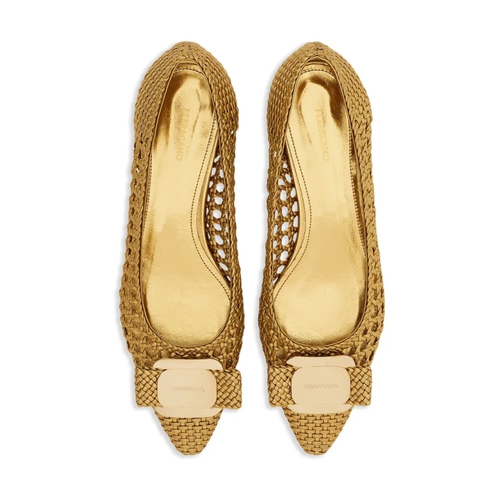 Ferragamo Ballet Flat With New Vara Plate In Nude