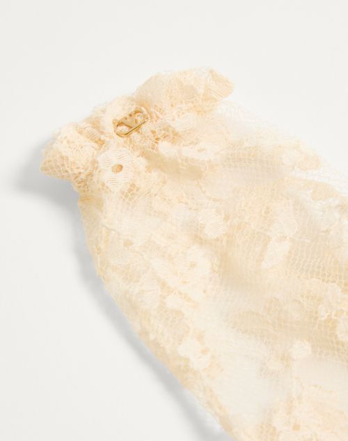 Valentino Garavani Vlogo Signature Butter-coloured Lace Gloves In Yellow