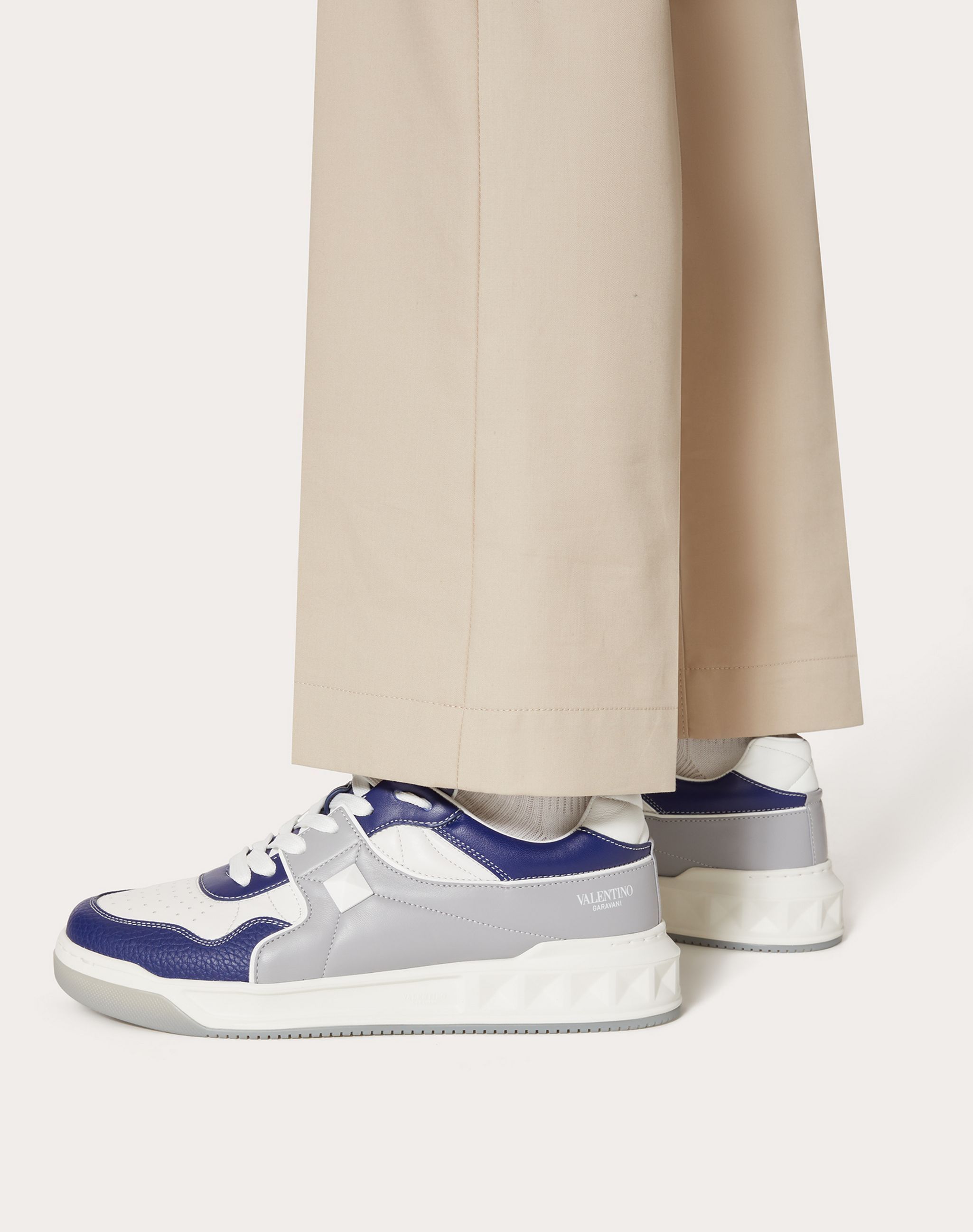 VALENTINO GARAVANI VALENTINO	GARAVANI ONE STUD LACE-UP SNEAKERS