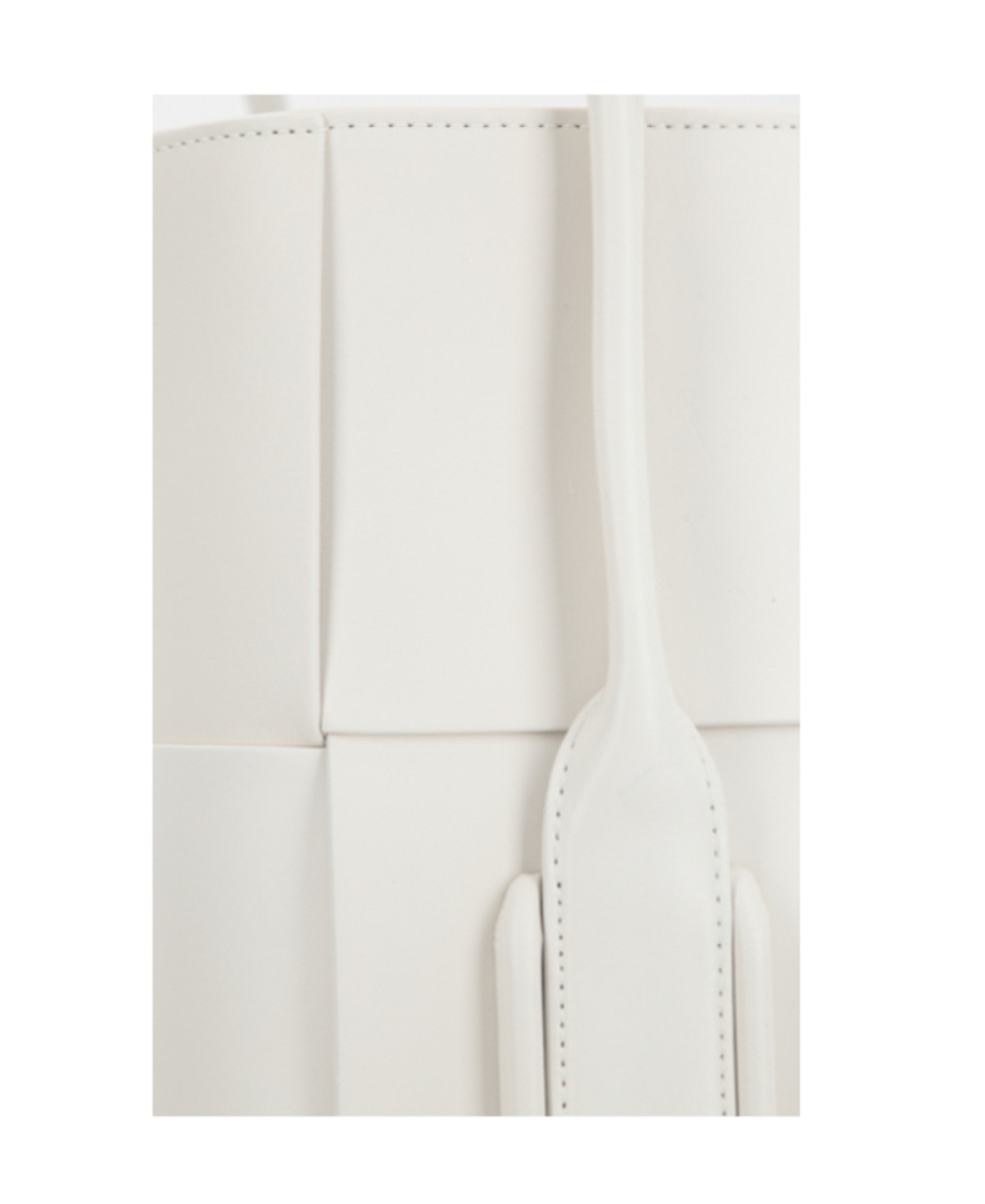 Bottega Veneta Maxi Intrecciato Shoulder Bag In White