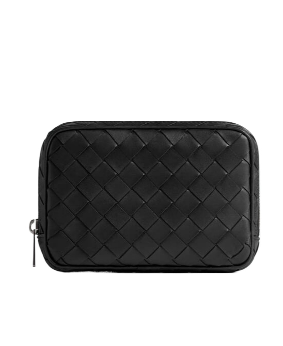 Bottega Veneta Intreciato Small Clutch In Black