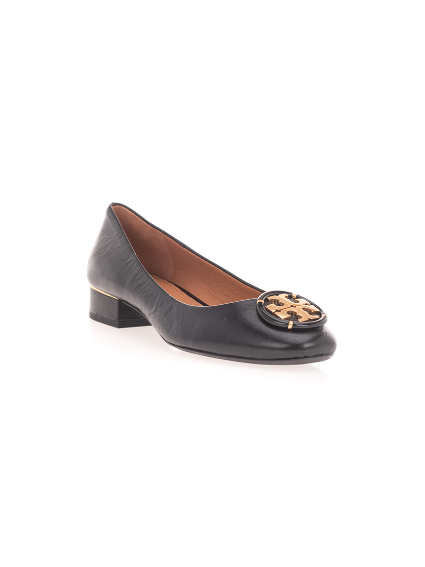 Tory Burch Logo Plaque Block Heel Pumps In Black