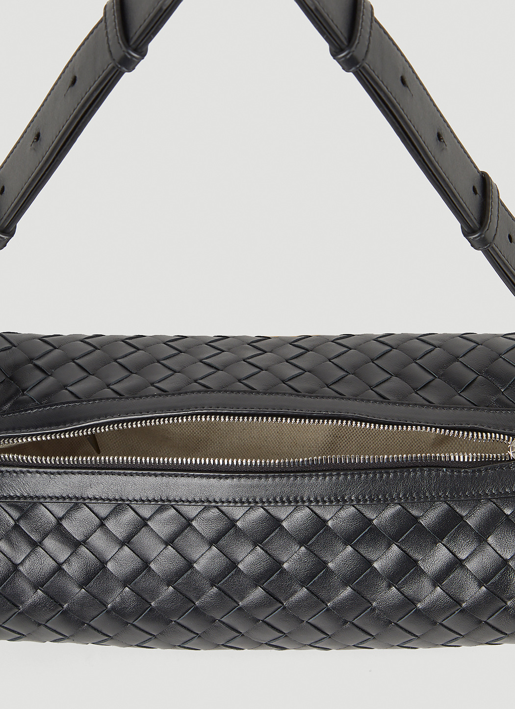 Bottega Veneta Knitted Cross-body Bag In Black
