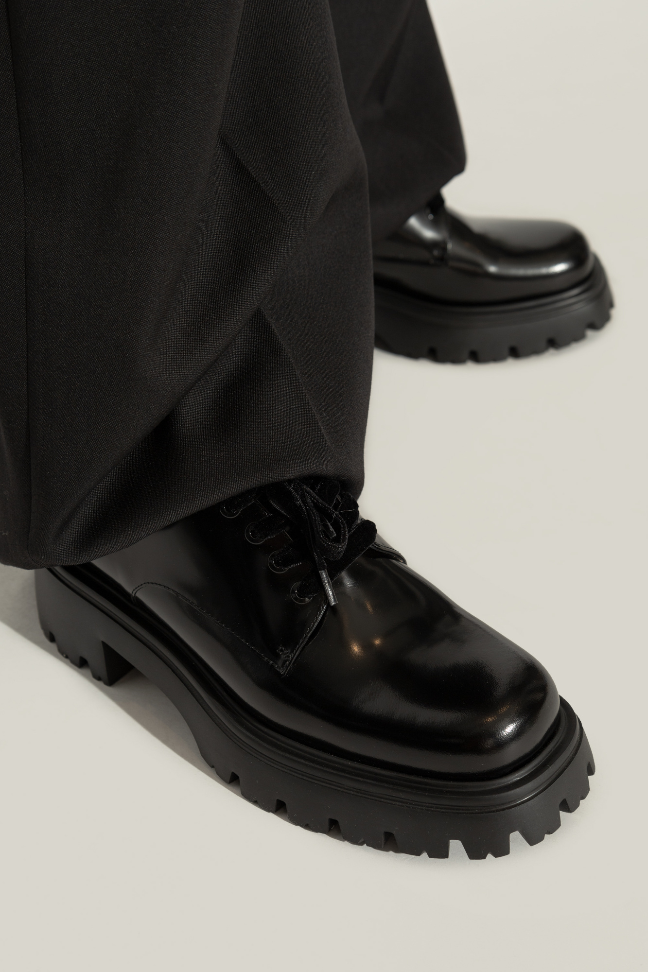 Stuart Weitzman Strap-up Dress Shoes In Black