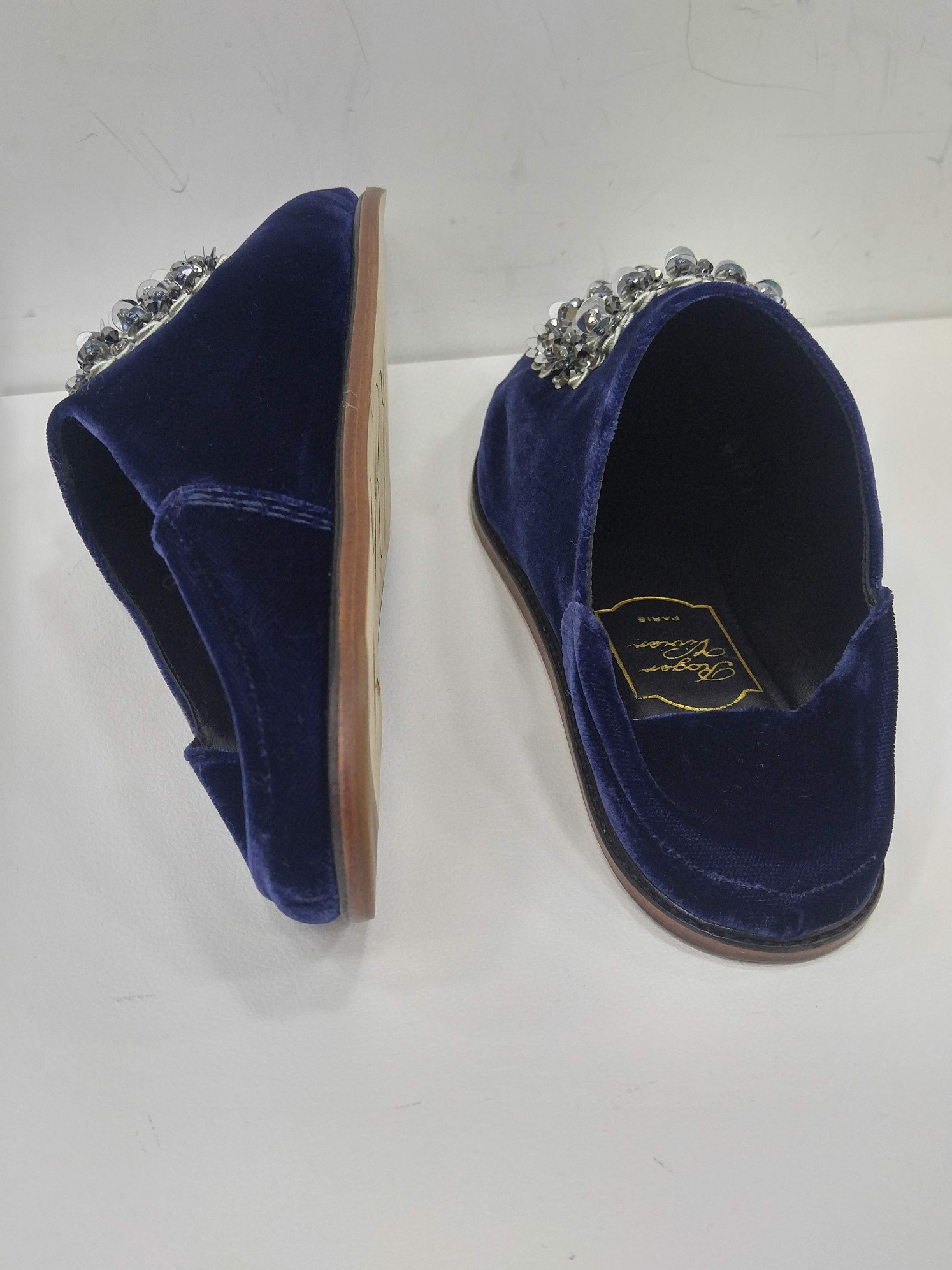 Roger Vivier Metal Buckle Flat Shoes In Black