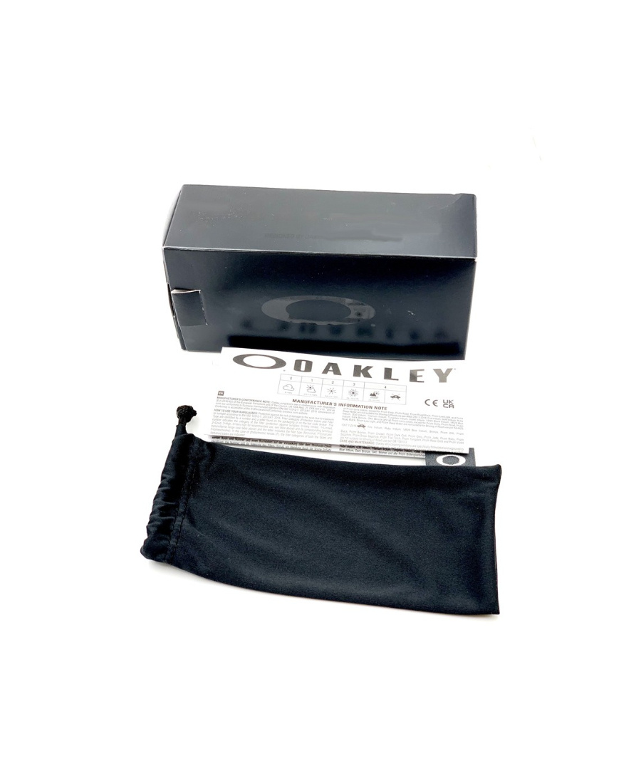 Oakley Geometric Sunglasses In Gray