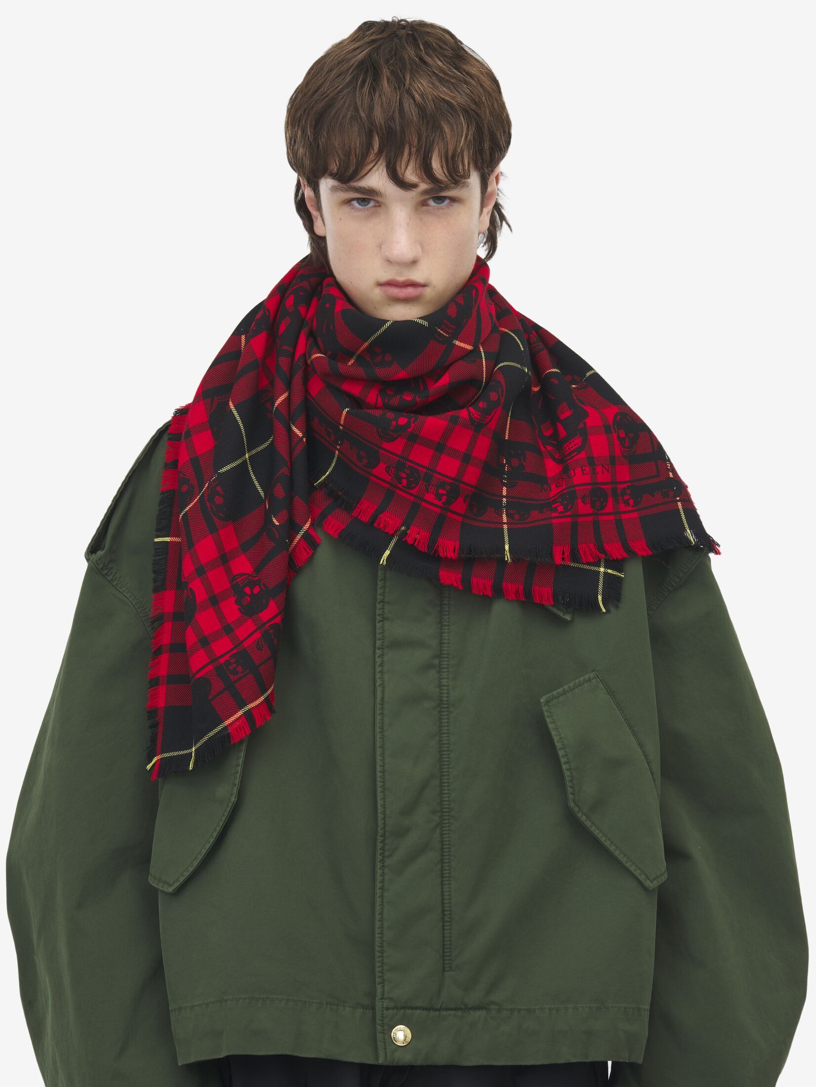 Alexander Mcqueen Tartan Skull Frayed-edge Scarf In Red