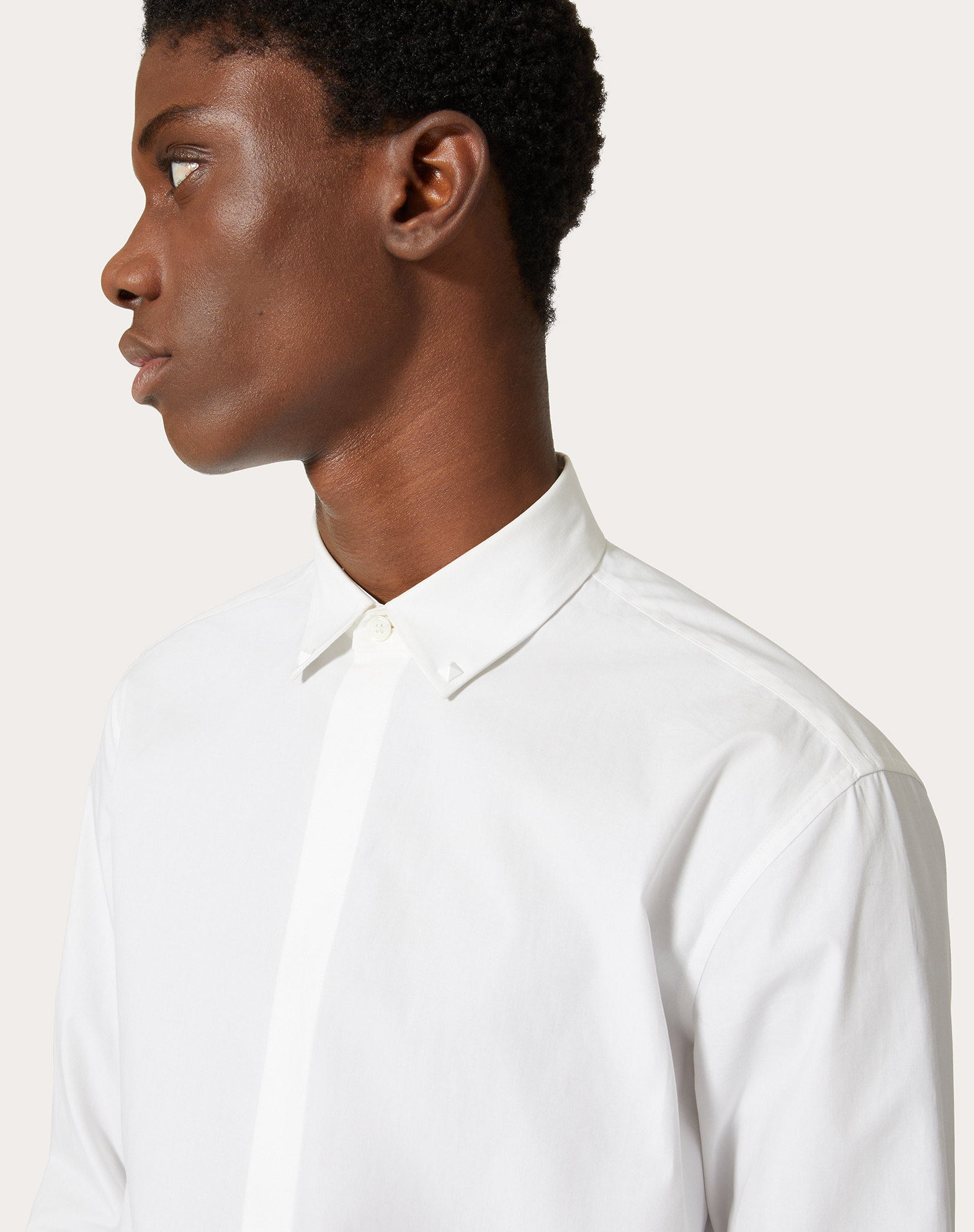 VALENTINO VALENTINO	STUD DETAILED CURVED HEM SHIRT