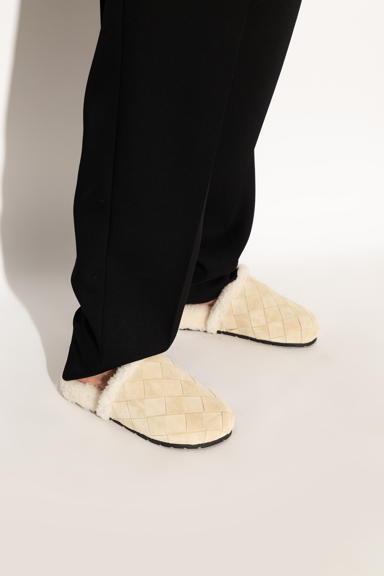 Bottega Veneta Reggie Woven Suede Slipper Mules In Nude