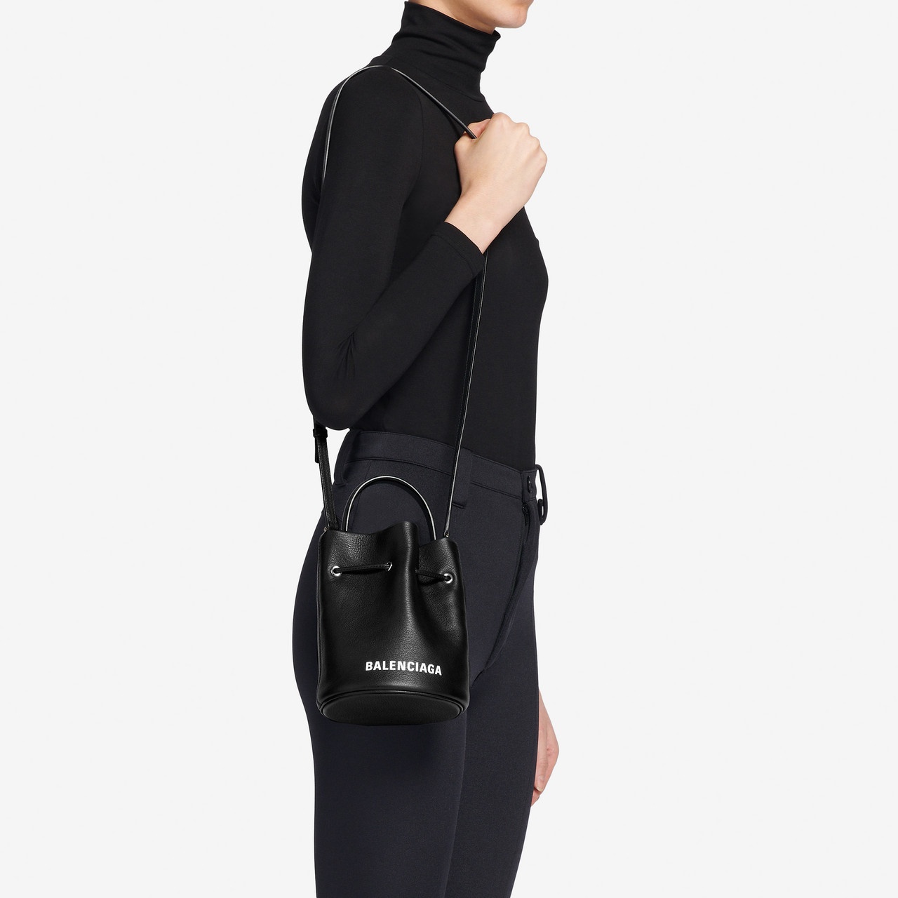 Balenciaga Everyday Xs Bucket Bag In Black