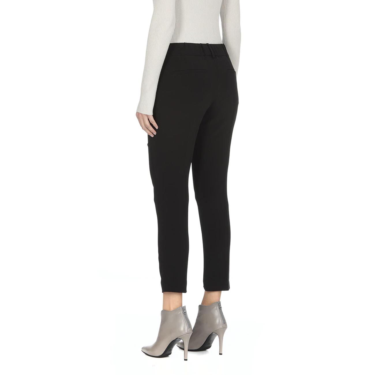 Brunello Cucinelli Elasticated Waist Cropped Trousers In Black