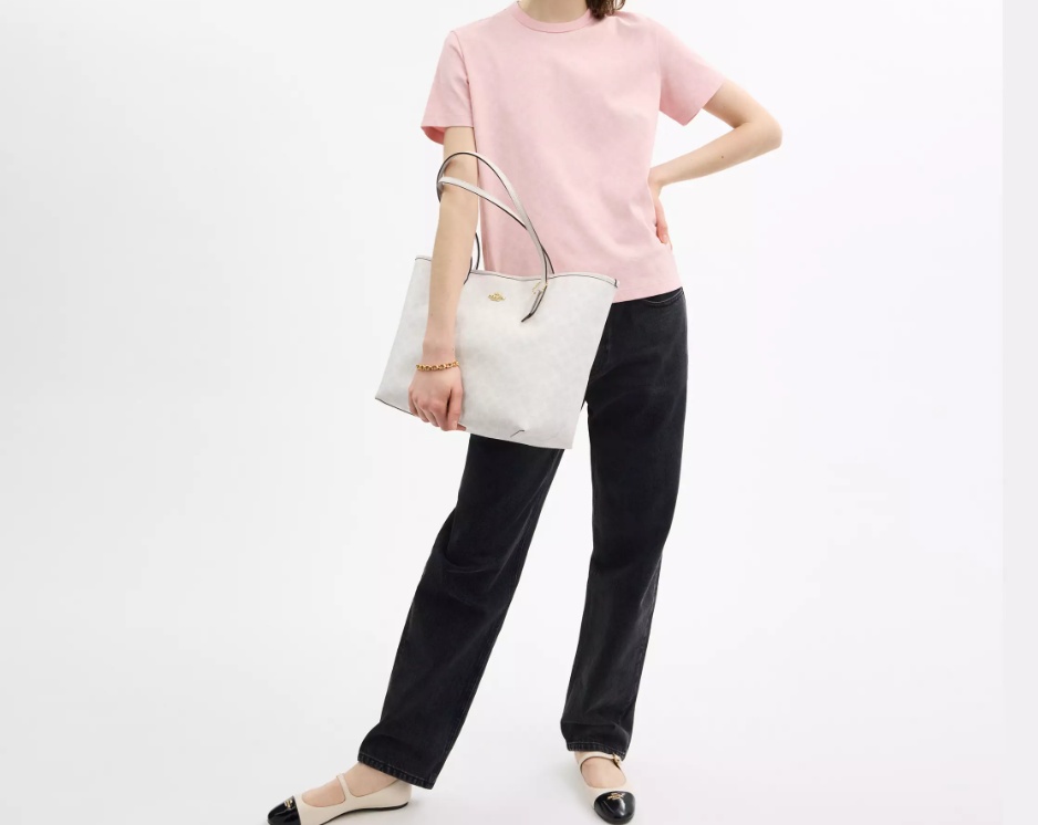 Coach City Tote Bag In Signature Canvas In Signature Canvas/gold/white/chalk
