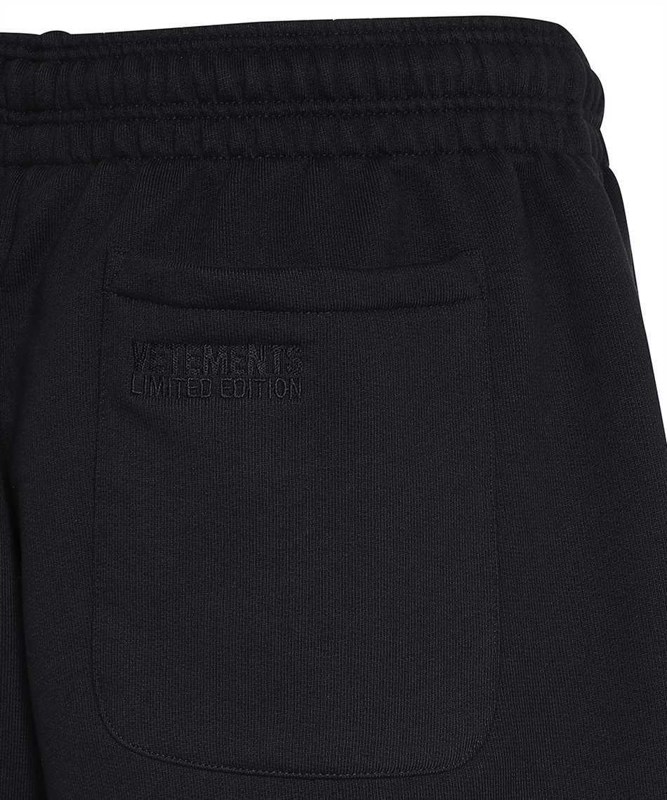 Vetements Logo-print Frayed Track Shorts In Black