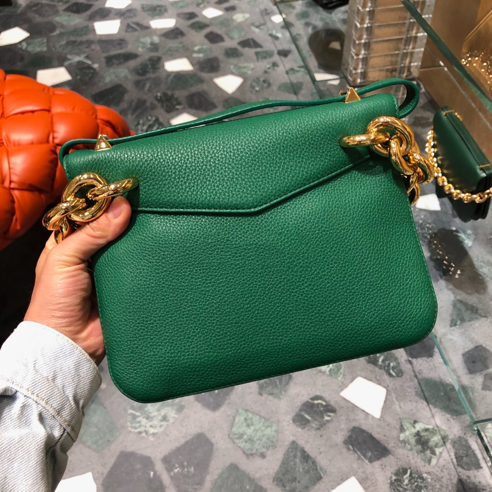 Bottega Veneta Beak Chain Tote Bag In Green