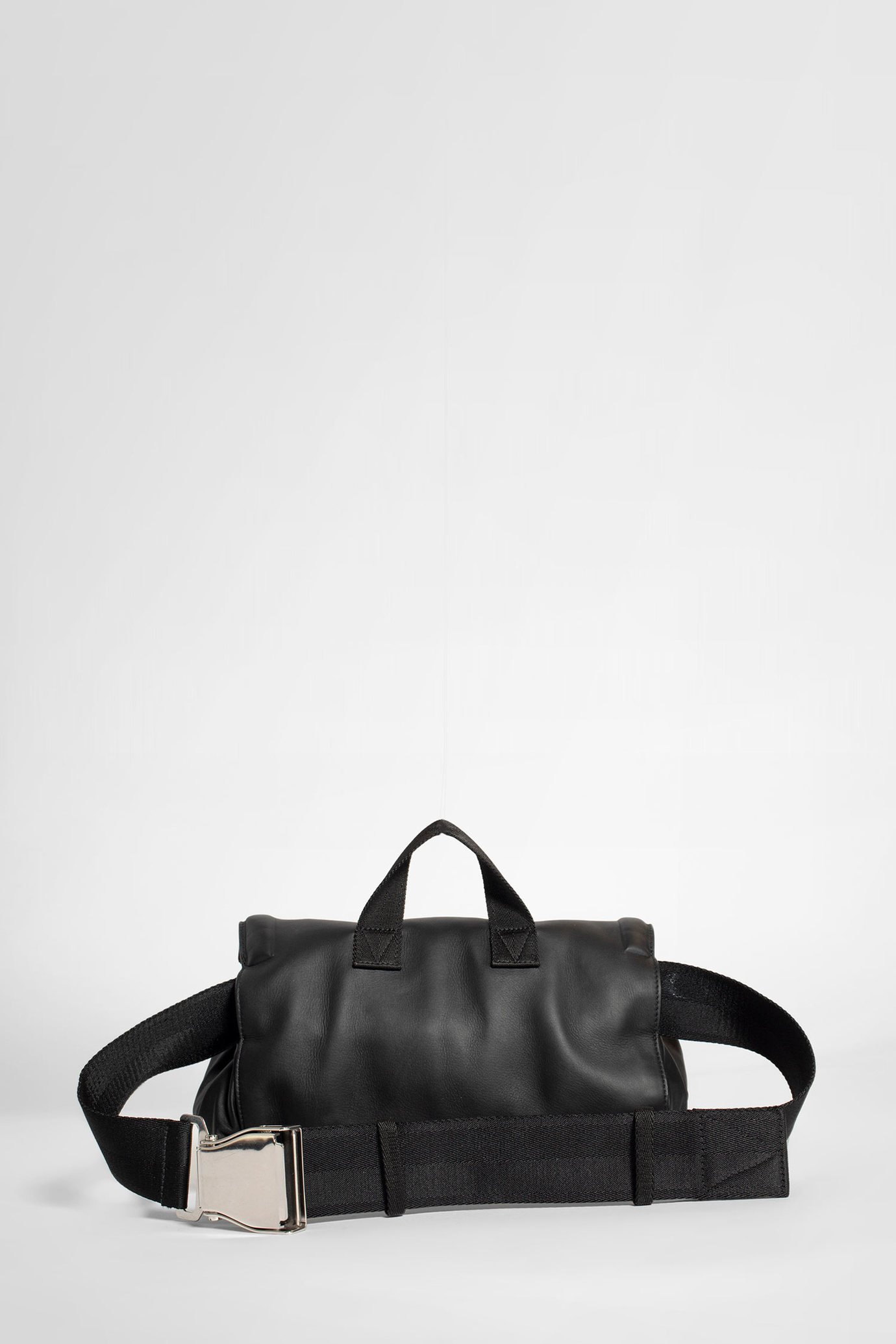 Bottega Veneta Leather Belt Bag In Black