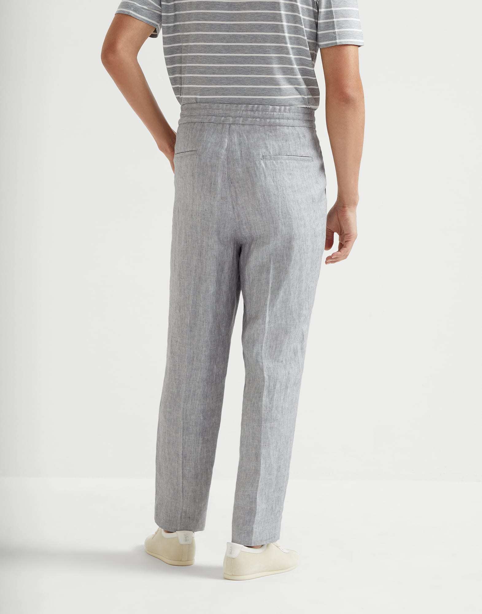 Brunello Cucinelli Drawstring Trousers In Gray