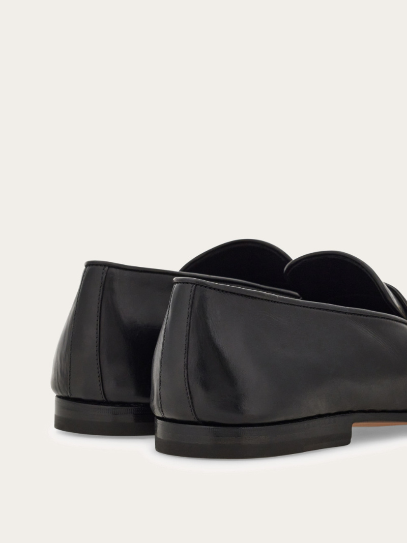 Ferragamo Tramezza Loafer With Gancini Ornament In Black