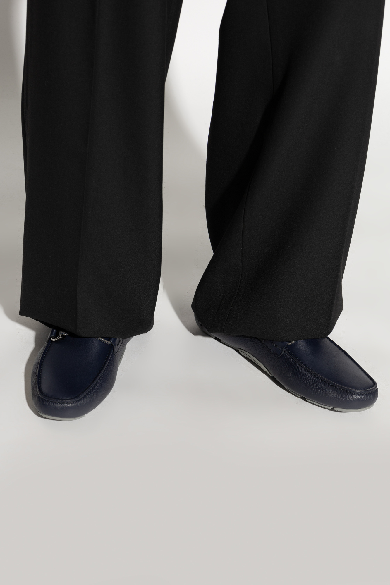 Ferragamo Gancini Leather Loafers In Black