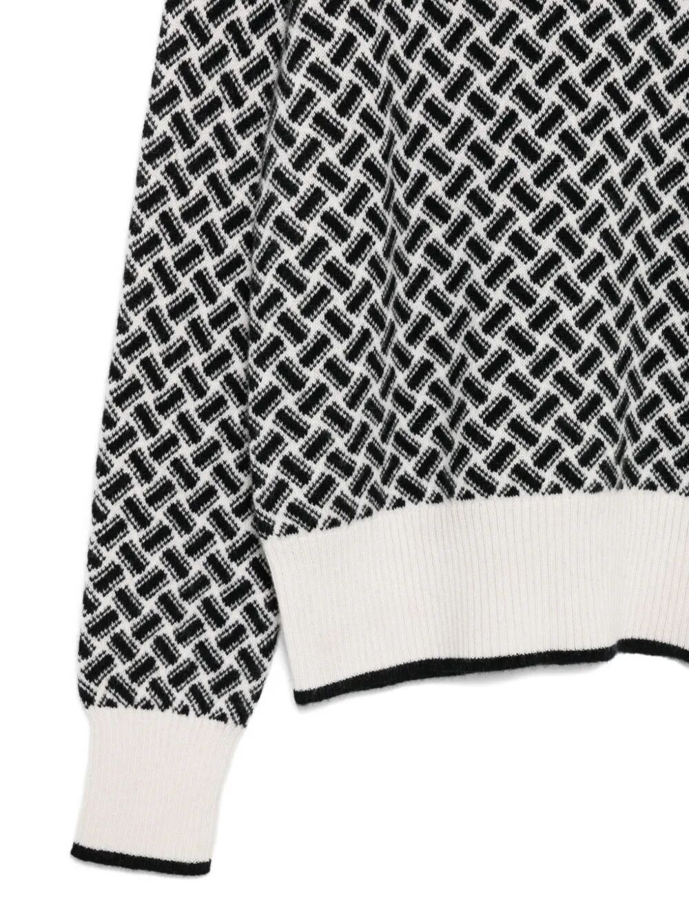 Drumohr Geometric-pattern V-neck Cashmere Sweater In Black