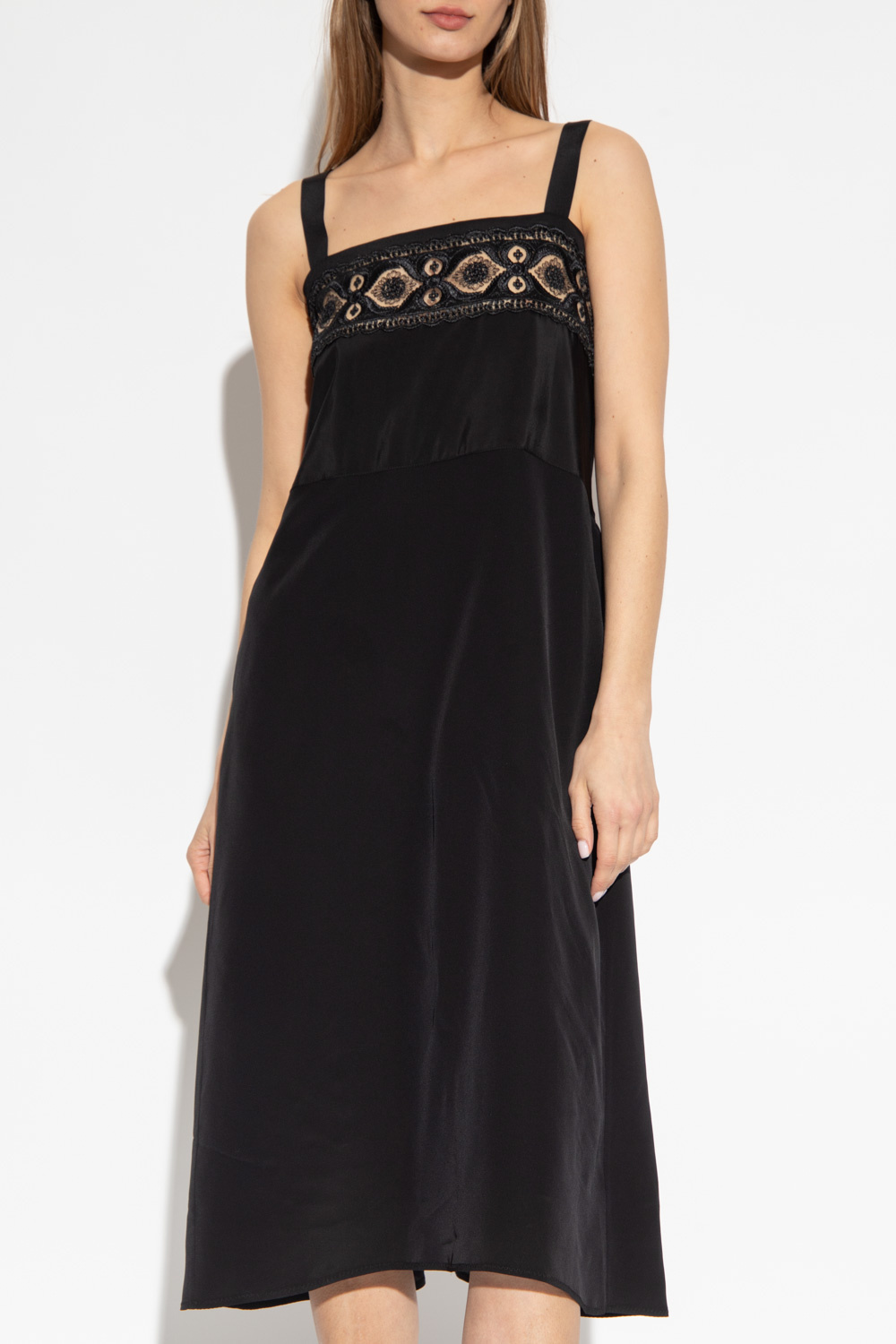 Maison Margiela Embroidered Detail Knee-length Sleeveless Dress In Black
