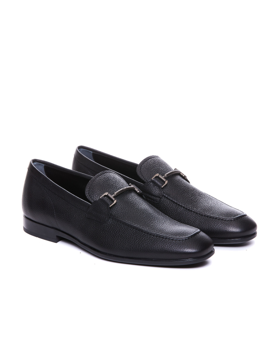 Tod's Logo Engraved Loafers In Black