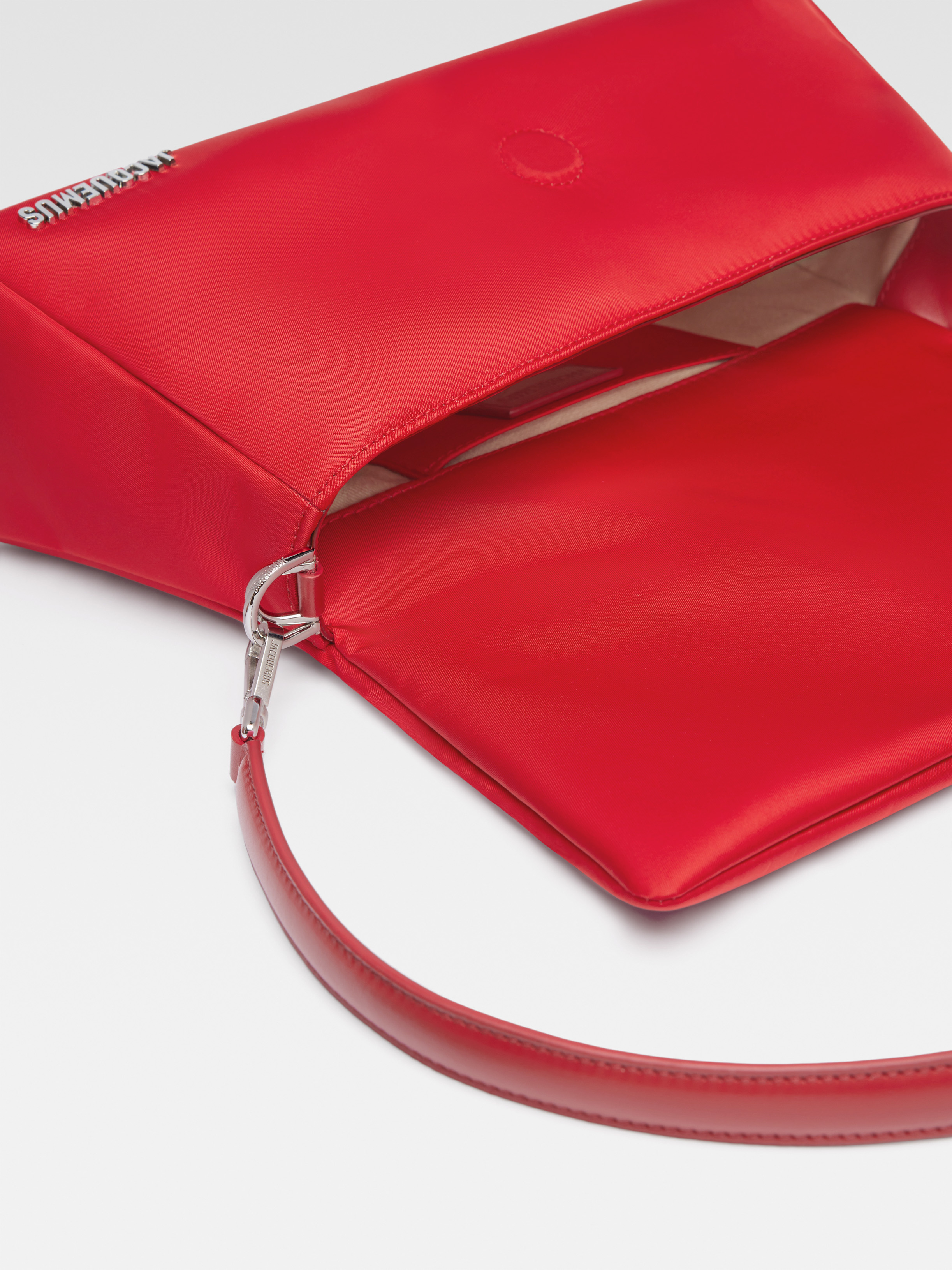 Jacquemus Red Le Grand Bambino Satchel In Red