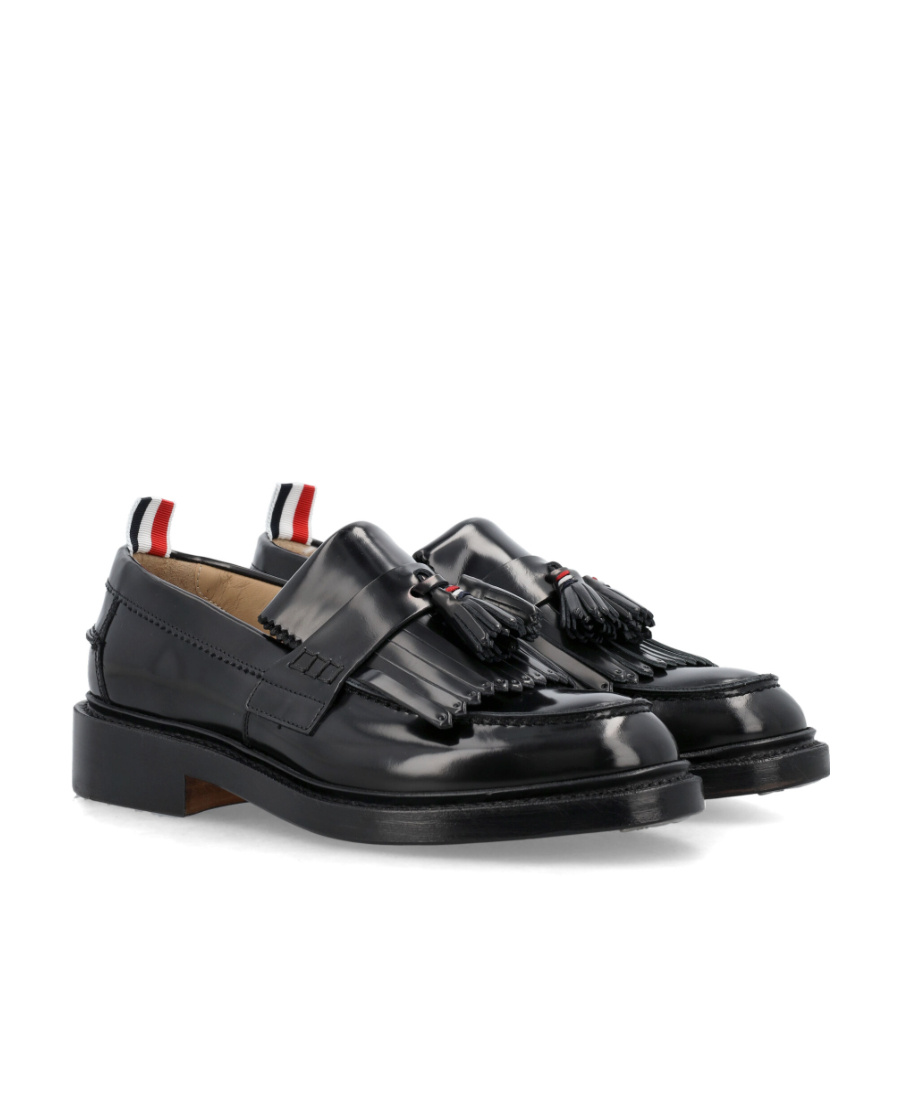 Thom Browne Shiny Round Toe Loafers With Tassel Detail In Black