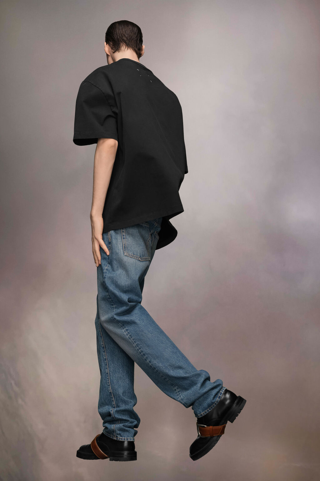 Maison Margiela Topstitched Logo Oversized T-shirt In Black