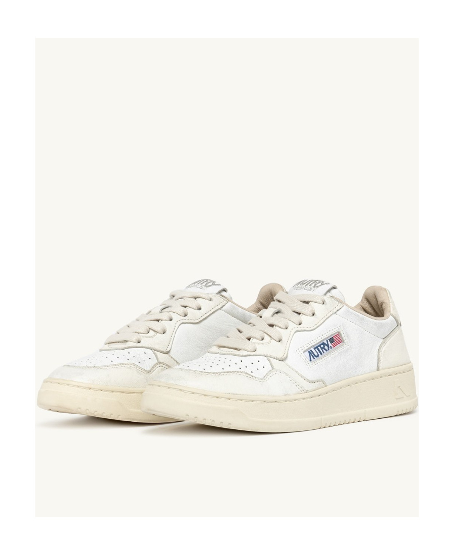 Autry 'medalist' White Low Top Sneakers With Logo Detail In Leather Man In White
