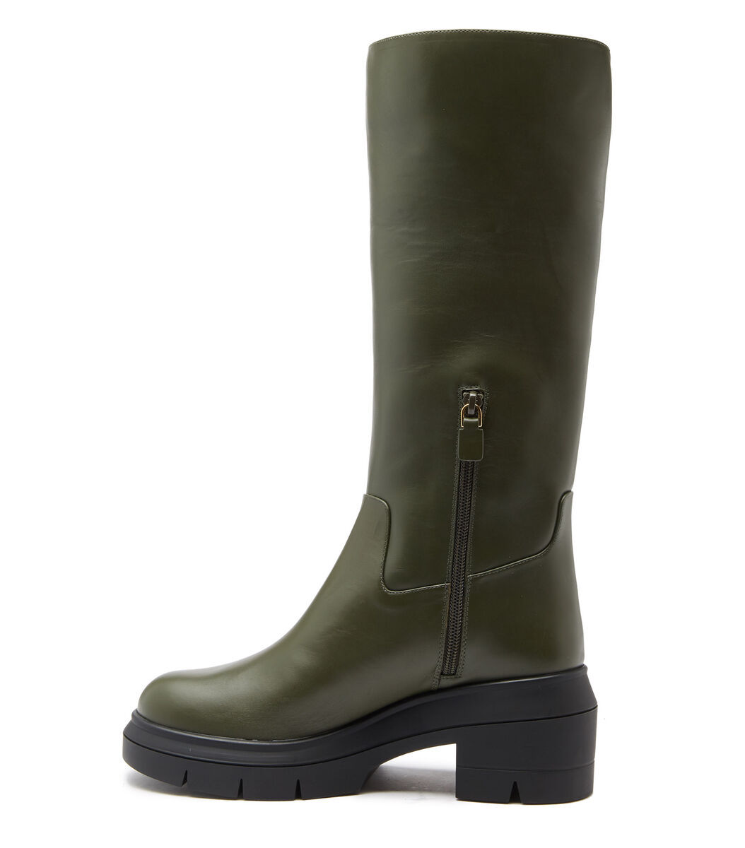 Stuart Weitzman Round Head Boots