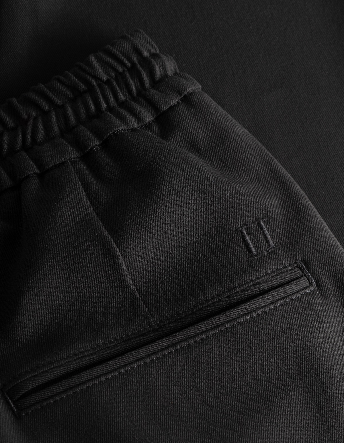 Les Deux Como Slim Straight-leg Woven Trousers In Black