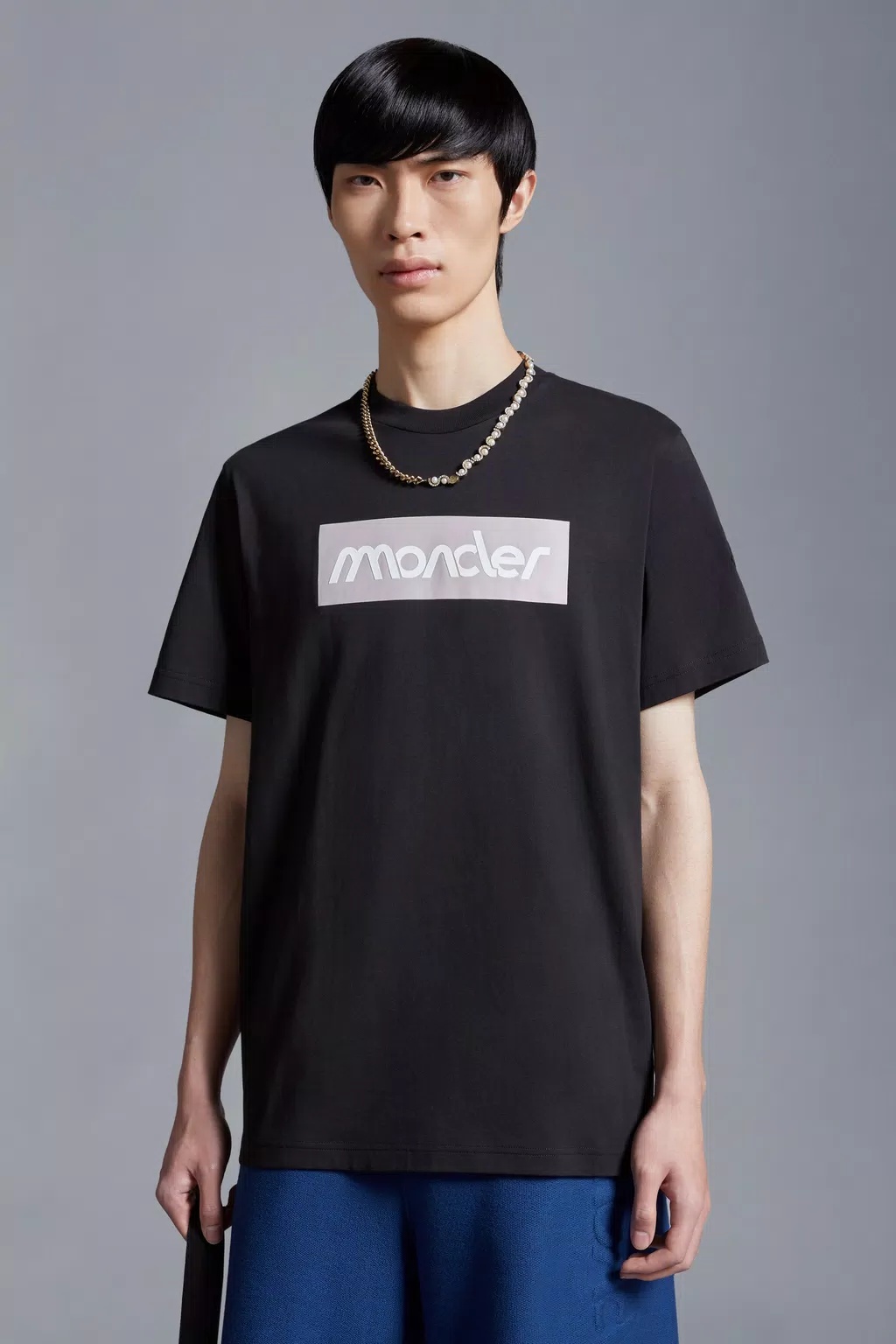 Moncler Logo T-shirt In Black