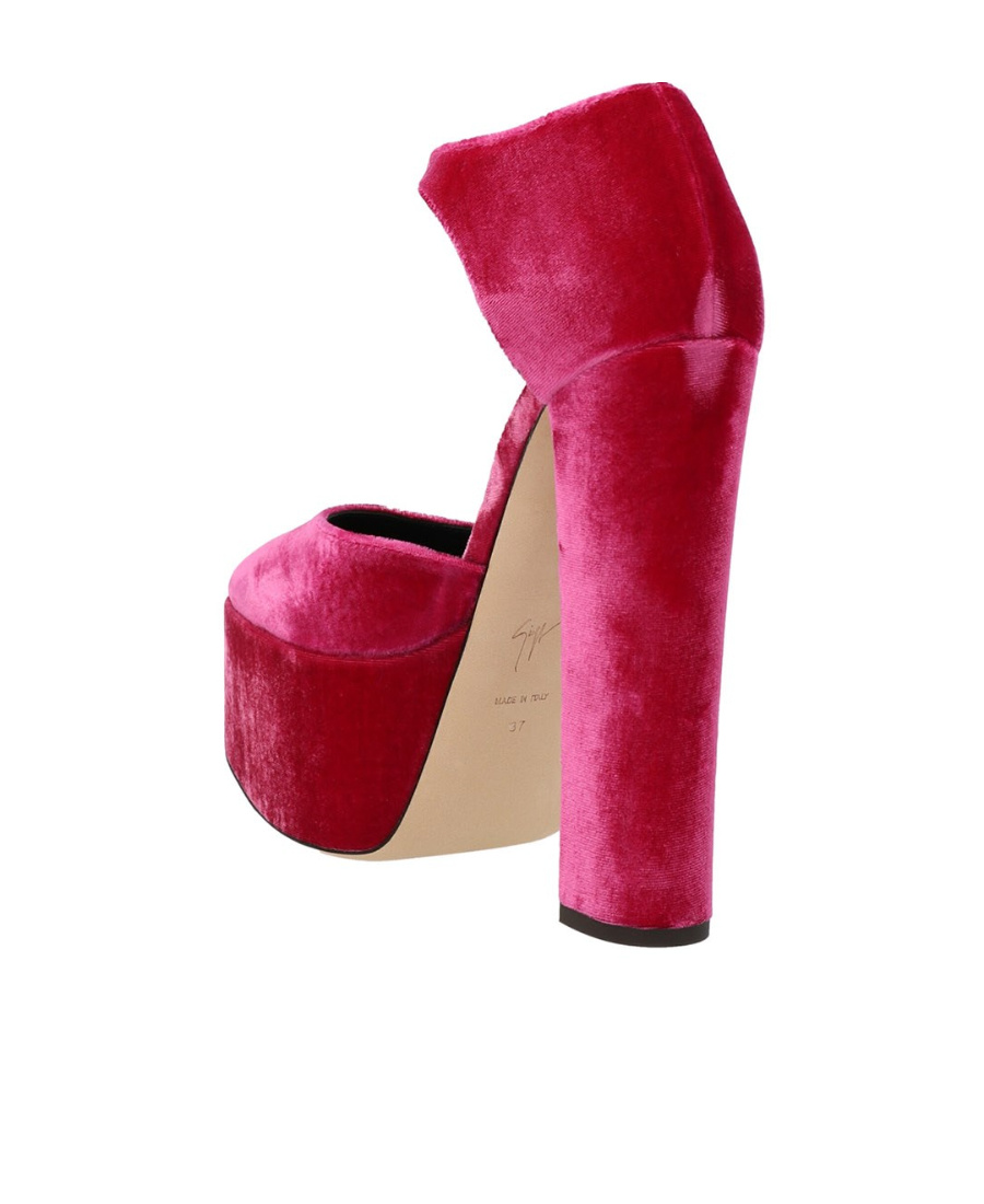 Giuseppe Zanotti Bebe Pumps In Fuxia Velvet In Red