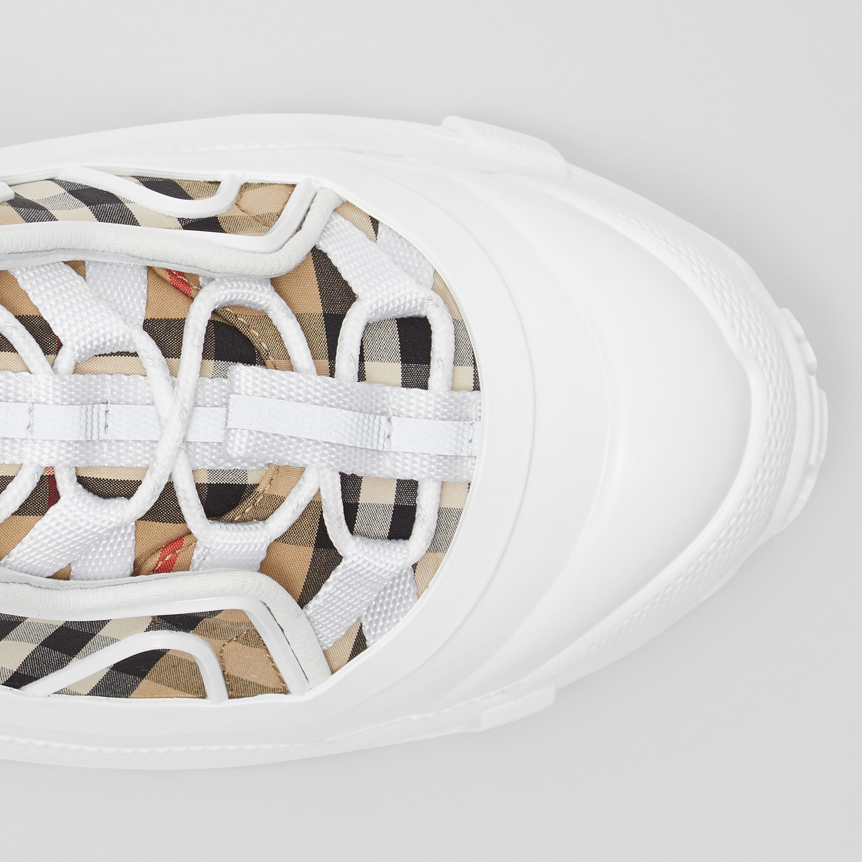 Burberry Arthur Checked Low-top Sneakers In White