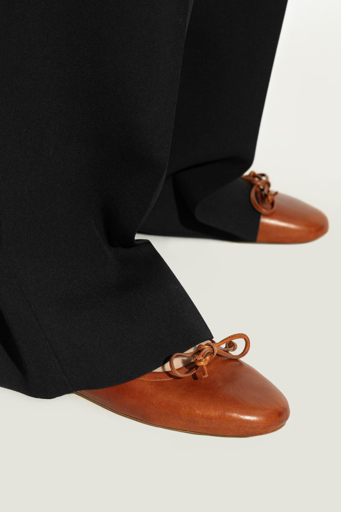 Jw Anderson Round Head Ballet Shoes In Brown