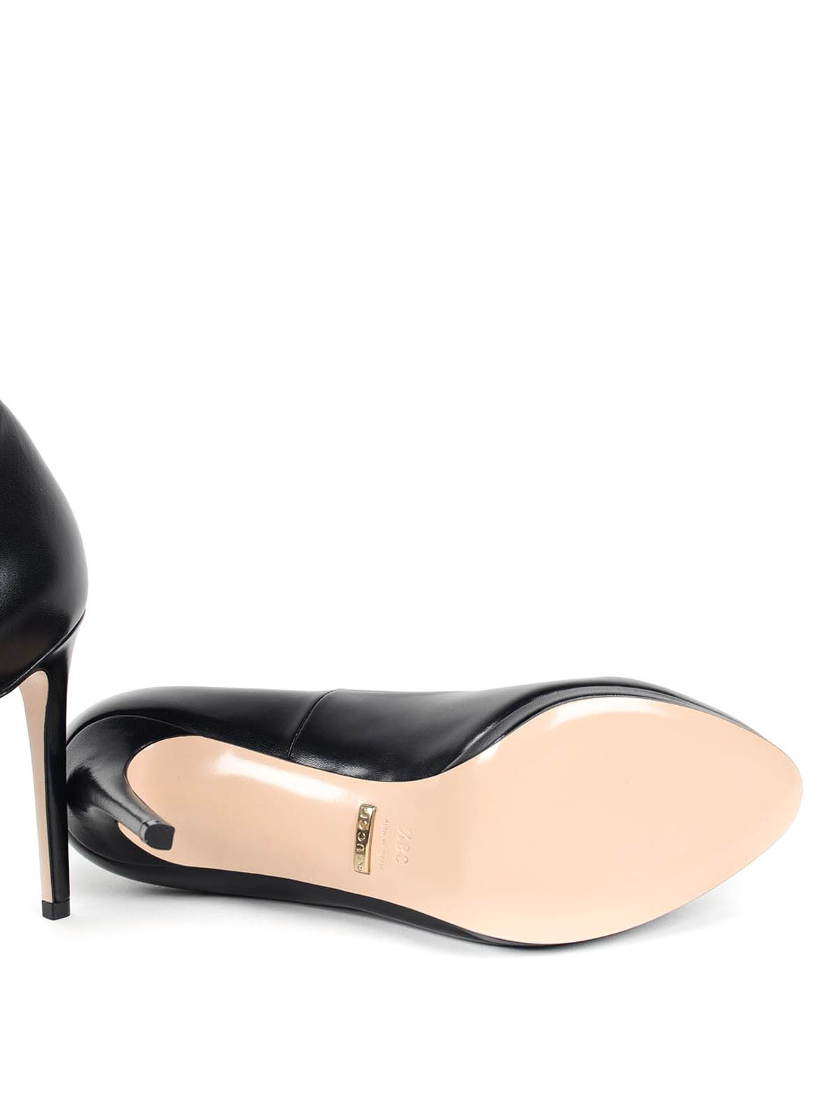 Gucci Horse Title Buckle Details High Heels In Black