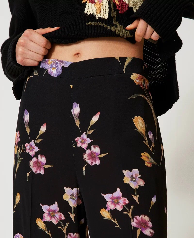 Twinset Twin-set Relaxed Fit Black Trousers In Black