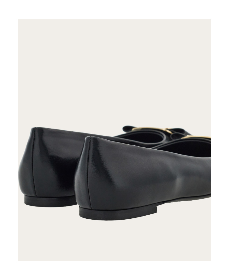 Ferragamo Salvatore  Ballerina Flats With Luxurious Lambskin Upper And Signature Buckle Detail In Black
