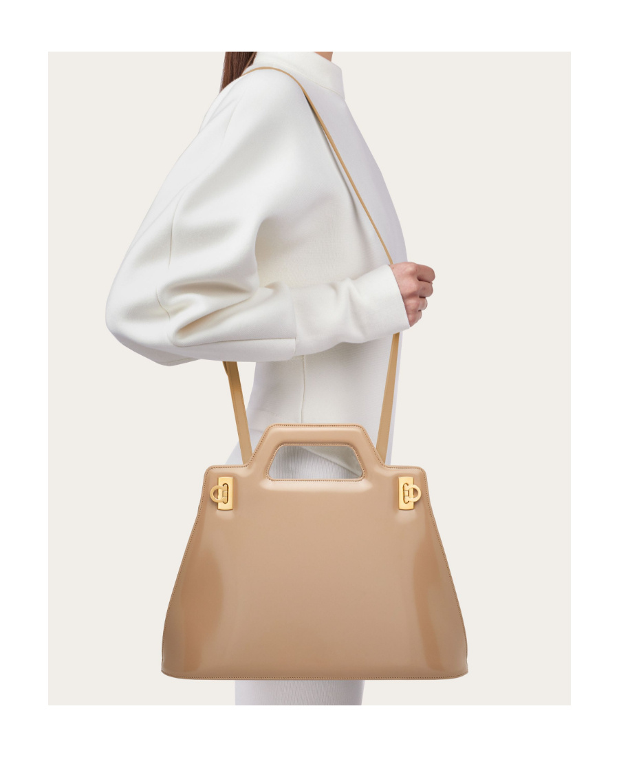 Ferragamo Salvatore Wanda Medium Top Handle Bag In Nude