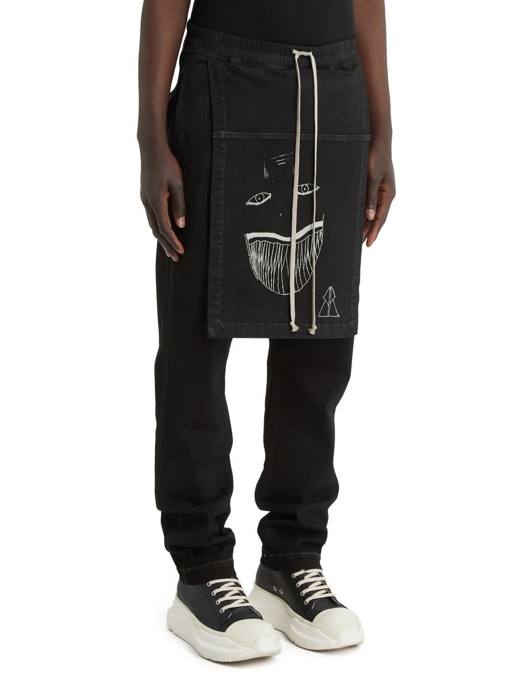 Rick Owens Drkshdw Black Grimace Embroidered Denim Casual Pants In Black