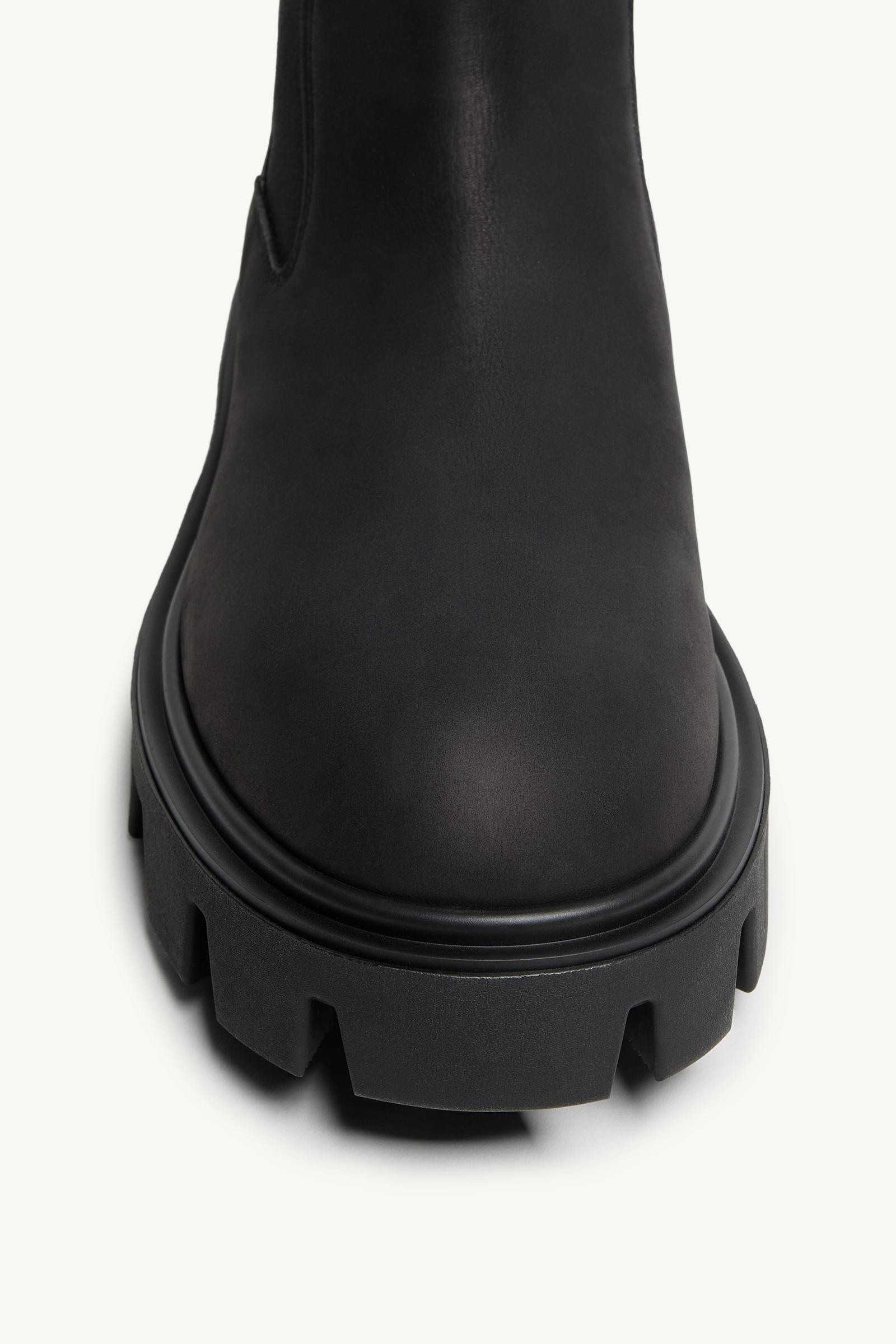 Moncler Peak City Nubuck Chelsea Boots In Black