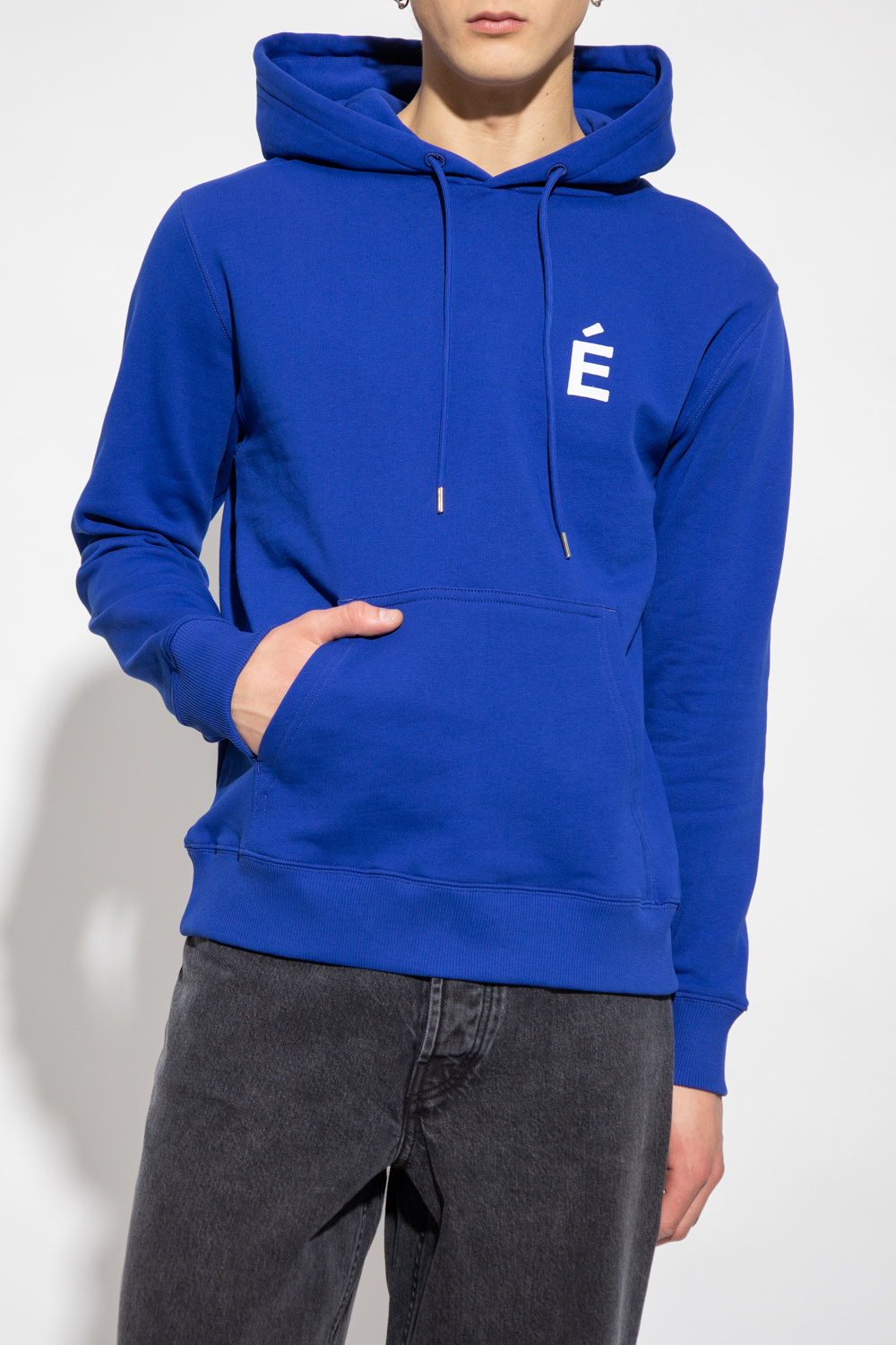 Etudes Studio Logo-print Long-sleeve Hoodie In Blue