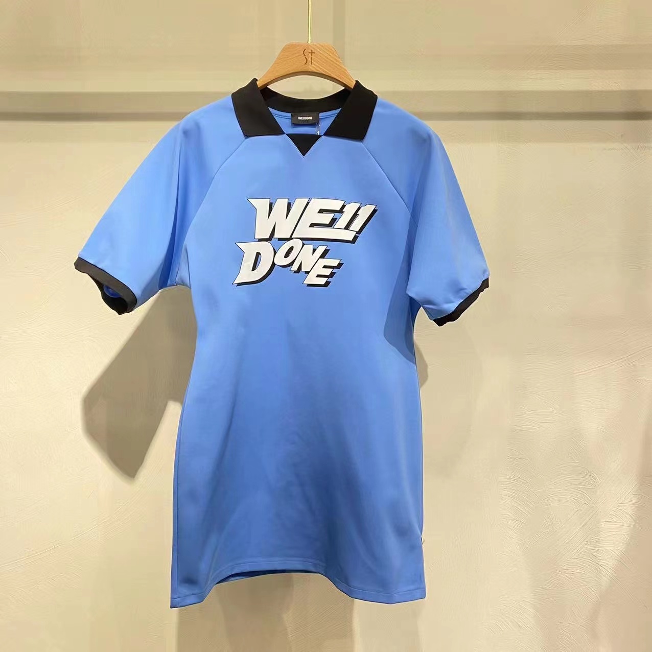 We11 Done Logo Printed T-shirt In Blue