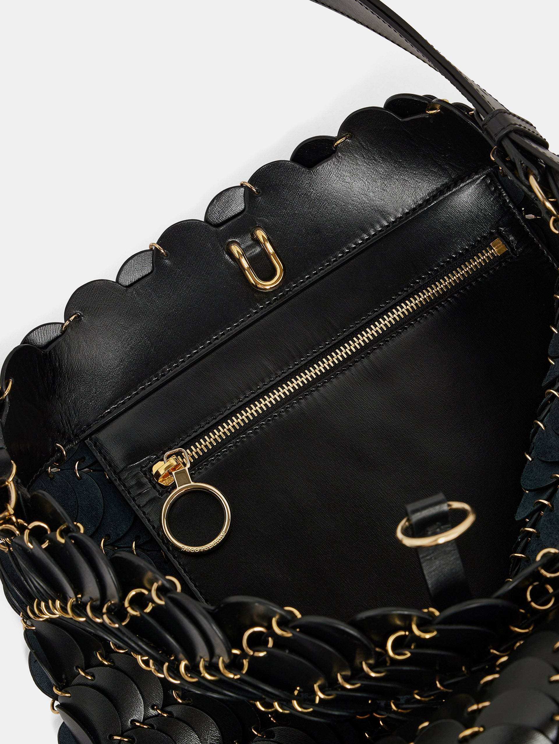 Rabanne Pacoïo Leather Bucket Bag In Black
