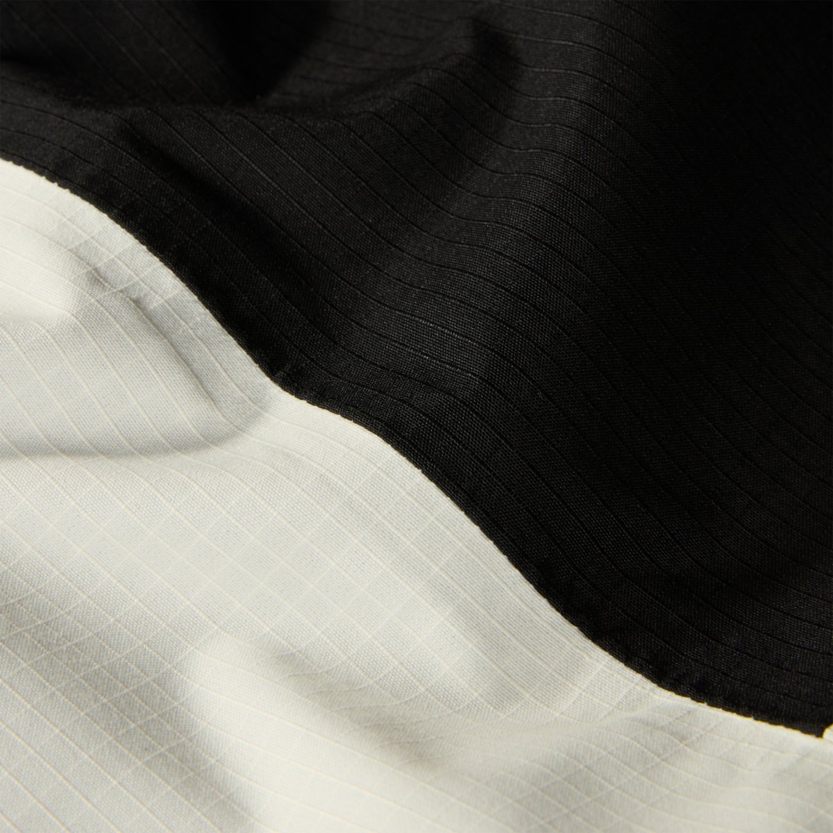 The North Face Dryvent Mono Mountain Jacket In White