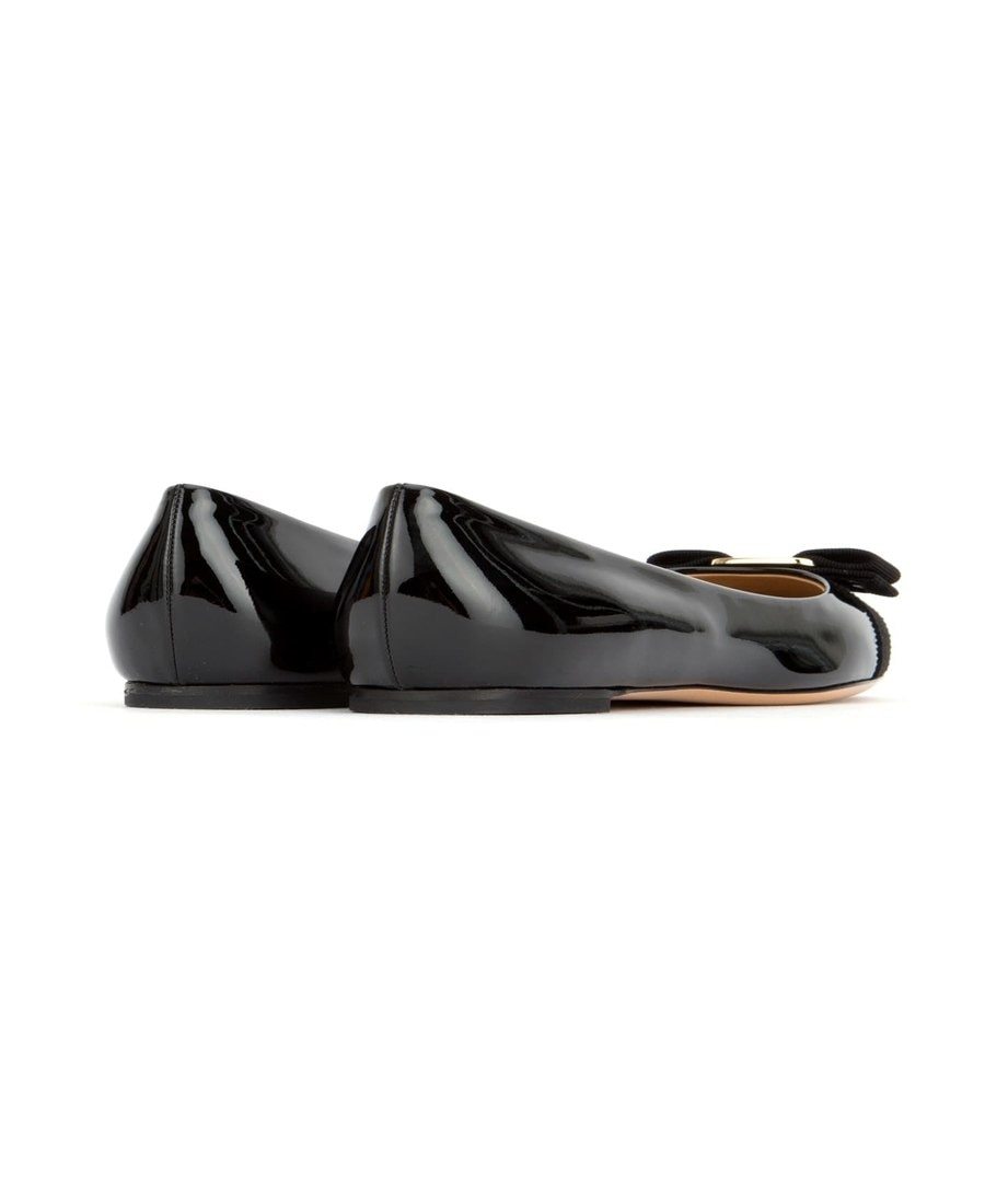 Ferragamo Varina Ballerinas In Black