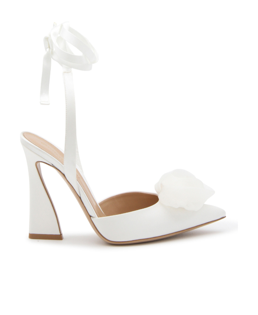 Gianvito Rossi Flower-detailing Pointed-toe Pumps In White
